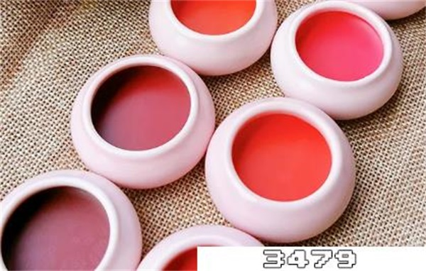 儿童唇膏怎么做简单又好看，自制儿童唇膏做法教程