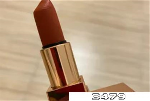 红棕色系口红适合什么肤色的人用呢女生