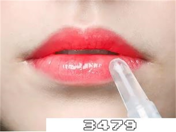 口红雨衣是什么东西，口红雨衣真的不掉色吗，不沾杯吗