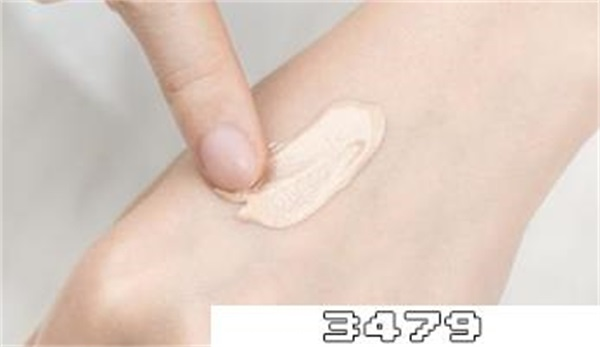 先擦防晒霜还是bb霜，防晒霜和bb霜哪个先用