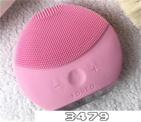 foreo洁面仪充电一直闪烁是什么问题，foreo洁面仪充不了电怎么办