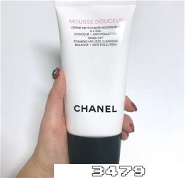 油性皮肤用什么洗面奶好，油性皮肤洗面奶推荐