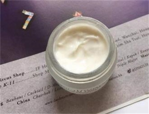 眼霜怎么用才正确方法，眼霜的正确使用方法按摩手法介绍