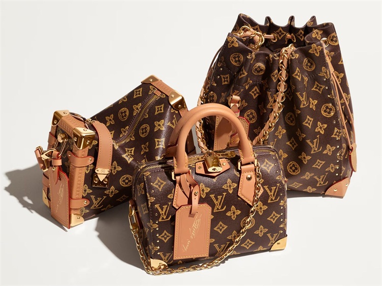 Louis Vuitton 庆祝 Monogram 诞生 130 周年，限量版手袋重塑经典