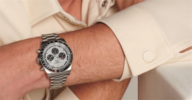 劳力士 Daytona 排不到也不想追高价？这 7 款高颜值“熊猫盘”计时码表，让你帅出新高度！